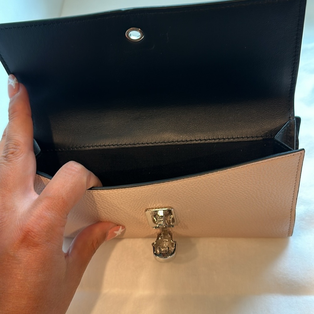 Wallet - Picture 3 of 6